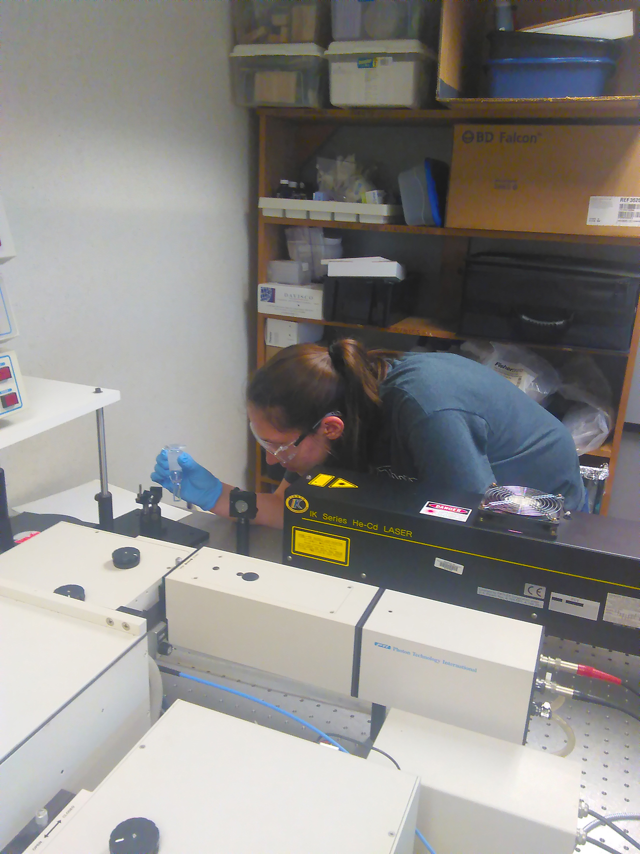 Student lining up laser apparatus