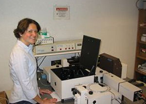 Female research student using the QuantaMaster fluorometer