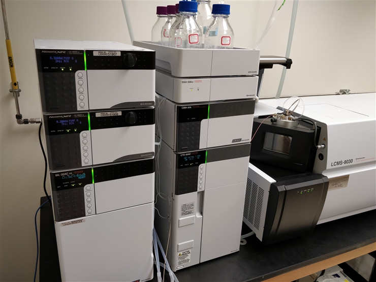 Shimadzu LC-8030 liquid chromatograph mass spectrometer
