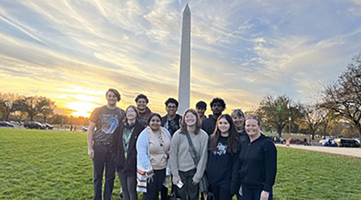 Ghoto photo in front of Washington Monument