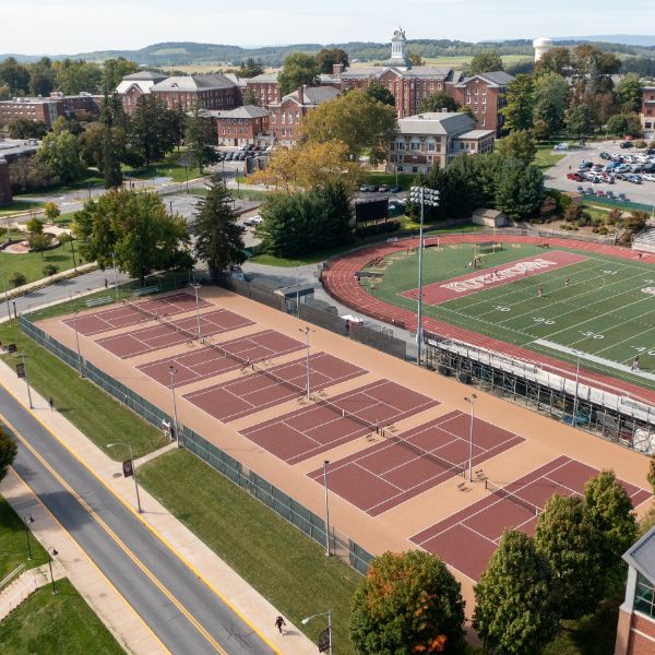 Distance shot of keystone tennis courts 